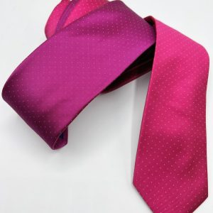 Corbata punteada