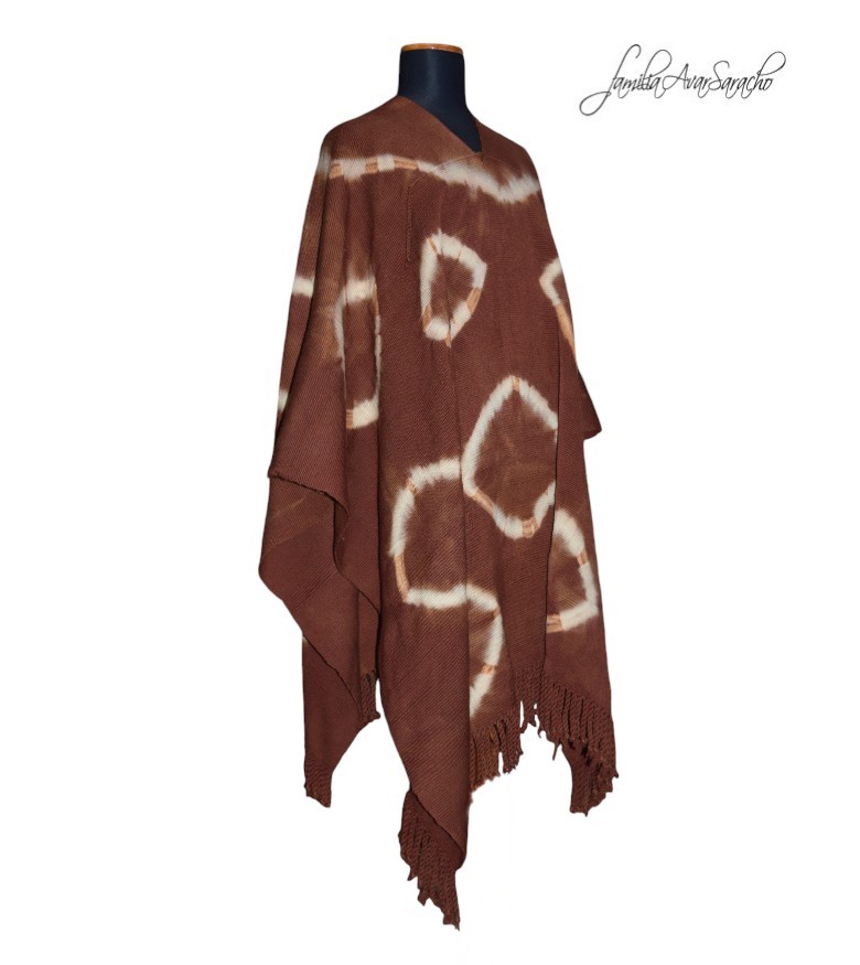 PONCHO DE ARGOLLAS G623 – UN PAÑO – TRAMA Y URDIMBRE FINA – DISPONIBLE - Imagen 3