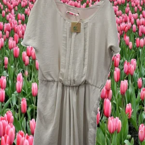 VESTIDO COLOR CREMA