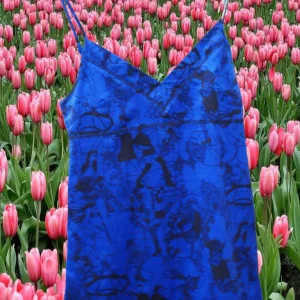 CAMISETA AZUL DE PICO