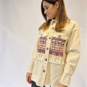 Camisa vaquera con bordados