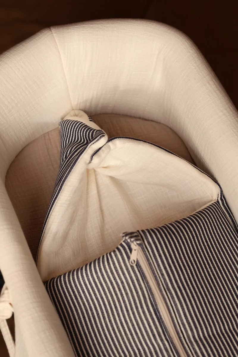 Saco Capazo Apron Stripe Jean + Gasa Rústica Nata - Imagen 4