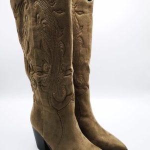 Bota campera de caña alta