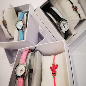 Conjunto de reloj con pulsera para niña