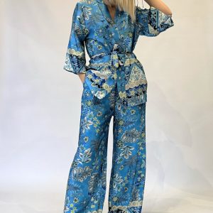 Conjunto kimono y pantalón