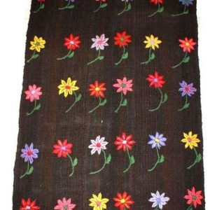 ALFOMBRA BORDADA MB001 2 mts. x 1.40 mts.