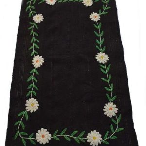 ALFOMBRA BORDADA MB106   2 mts. x 1.40 mts.