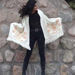 CHAL DE OVEJA CB002 BORDADO – SOLO POR PEDIDO