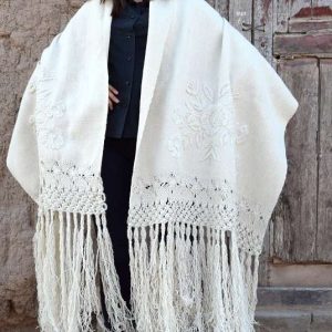 CHAL DE LLAMA CL052 BORDADO CON RAPACEJO Y FLECOS LARGOS – SOLO POR PEDIDO