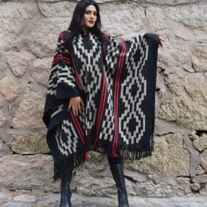 PONCHO ATADO A063 –  UN PAÑO – TRAMA Y URDIMBRE FINA – SOLO POR PEDIDO