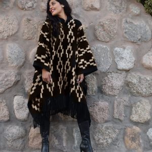PONCHO ATADO A108-  UN PAÑO – TRAMA Y URDIMBRE FINA –  SOLO POR PEDIDO