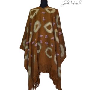 PONCHO DE ARGOLLAS G801 BORDADO- UN PAÑO – TRAMA Y URDIMBRE FINA – SOLO POR PEDIDO
