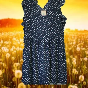 VESTIDO NEGRO MANGA CORTA CON ESTAMPADO FLORAL Y ABERTURA EN ESPALDA