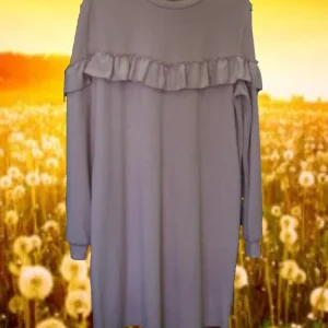 VESTIDO MIDI CON MANGA LARGA ROSA Y VOLANTE
