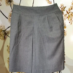 FALDA CORTA GRIS TUBO