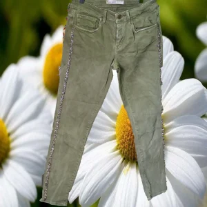 PANTALÓN MUJER VAQUERO VERDE CON BRILLOS EN LATERALES