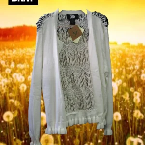 CHAQUETA PUNTO BLANCA CON ENCAJE EN ESPALDA ( TARA ENGANCHADO ENCAJE EN HOMBRO DERECHO ) DKNY