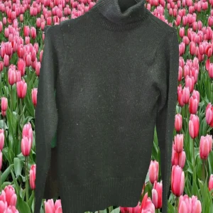 JERSEY NEGRO MUJER CUELLO VUELTO
