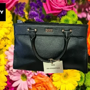 BOLSO NEGRO DE PIEL ( TARA DAÑADO EN EL ASA ) DKNY