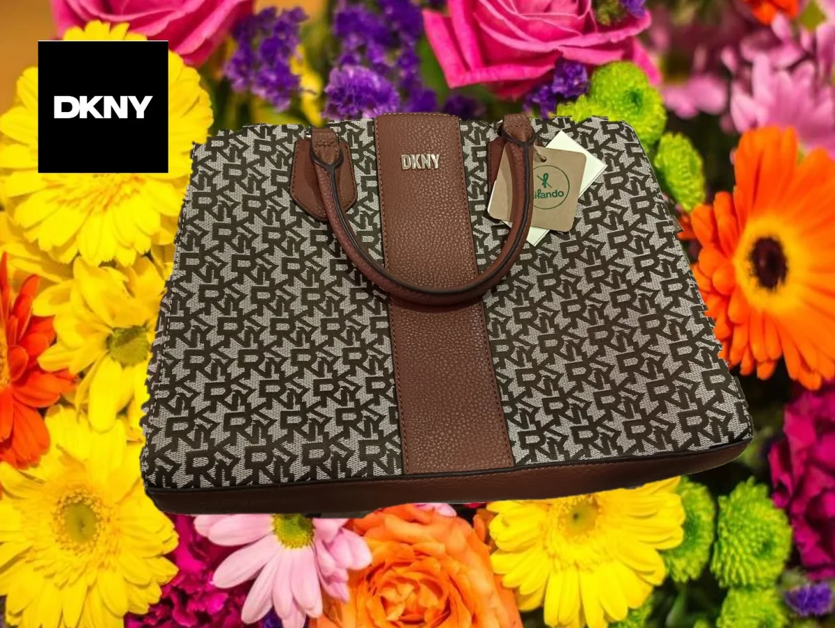 BOLSO MARRÓN CON SERIGRAFÍA DKNY ( TARA ASA DEFECTUOSA ) DKNY