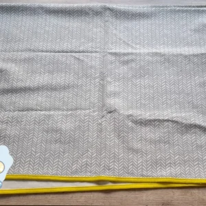CUBRIDOR PARA LACTANCIA GRIS ESTAMPADO