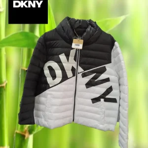 ABRIGO MUJER NEGRO Y BLANCO CON SERIGRAFIA DKNY