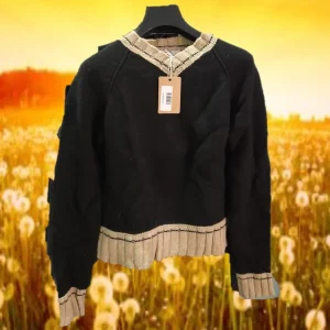 JERSEY NEGRO CON PUÑOS Y CUELLO BEIGE