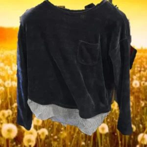 JERSEY MUJER AZUL DE TERCIOPELO Y CON DETALLES DE ENCAMISADO EN CINTURA