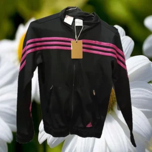CHAQUETA NEGRA CON RAYAS ROSAS DE NIÑO