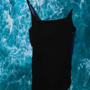 VESTIDO TIRANTES CORTO NEGRO DE TERCIOPELO