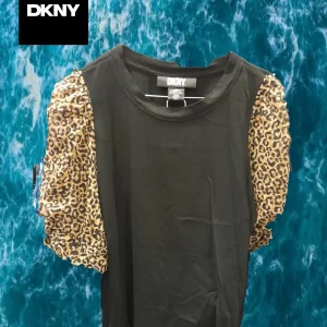 CAMISETA MUJER NEGRA CON MANGAS FRANCESAS EN GASA Y ESTAMPADO PRINT DKNY