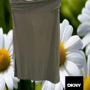 FALDA LARGA ELÁSTICA VERDE MILITAR DKNY( TARA ROZADA PARTE TRASERA )