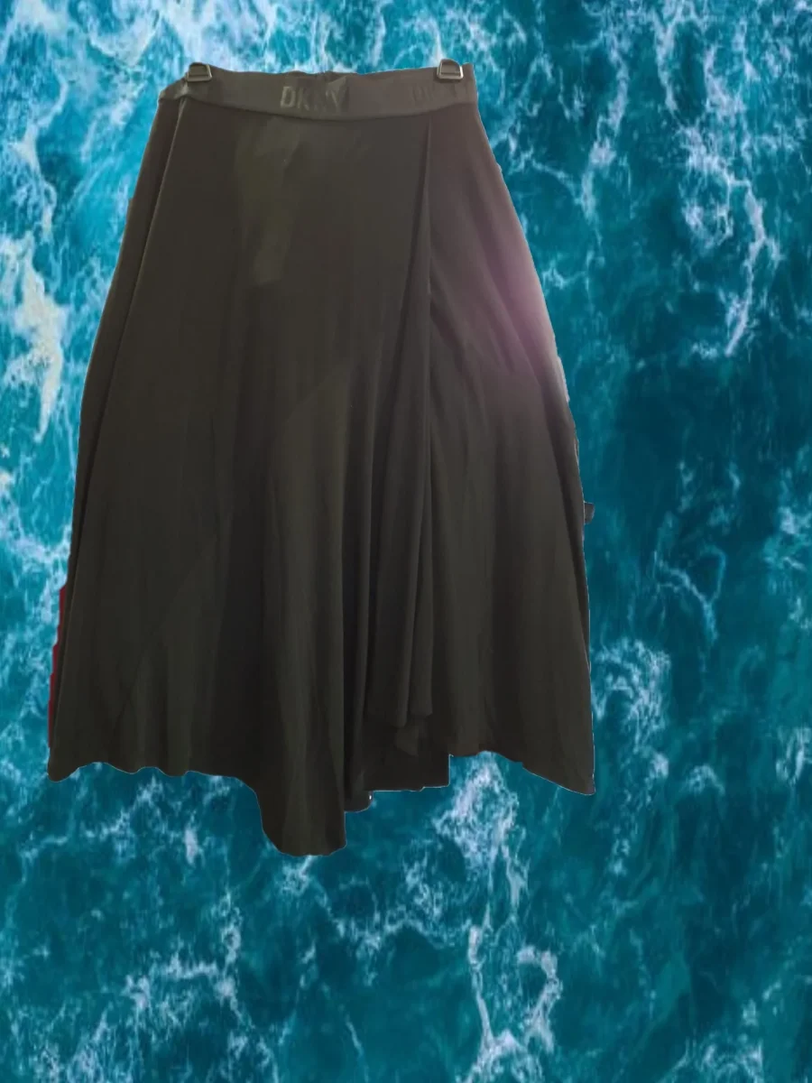 FALDA LARGA ELÁSTICA NEGRA DKNY ( TARA ROZADA PARTE TRASERA )