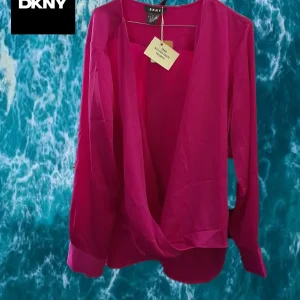 BLUSA FUCSIA MANGA LARGA DKNY ( TARA ROTURA PARTE TRASERA)