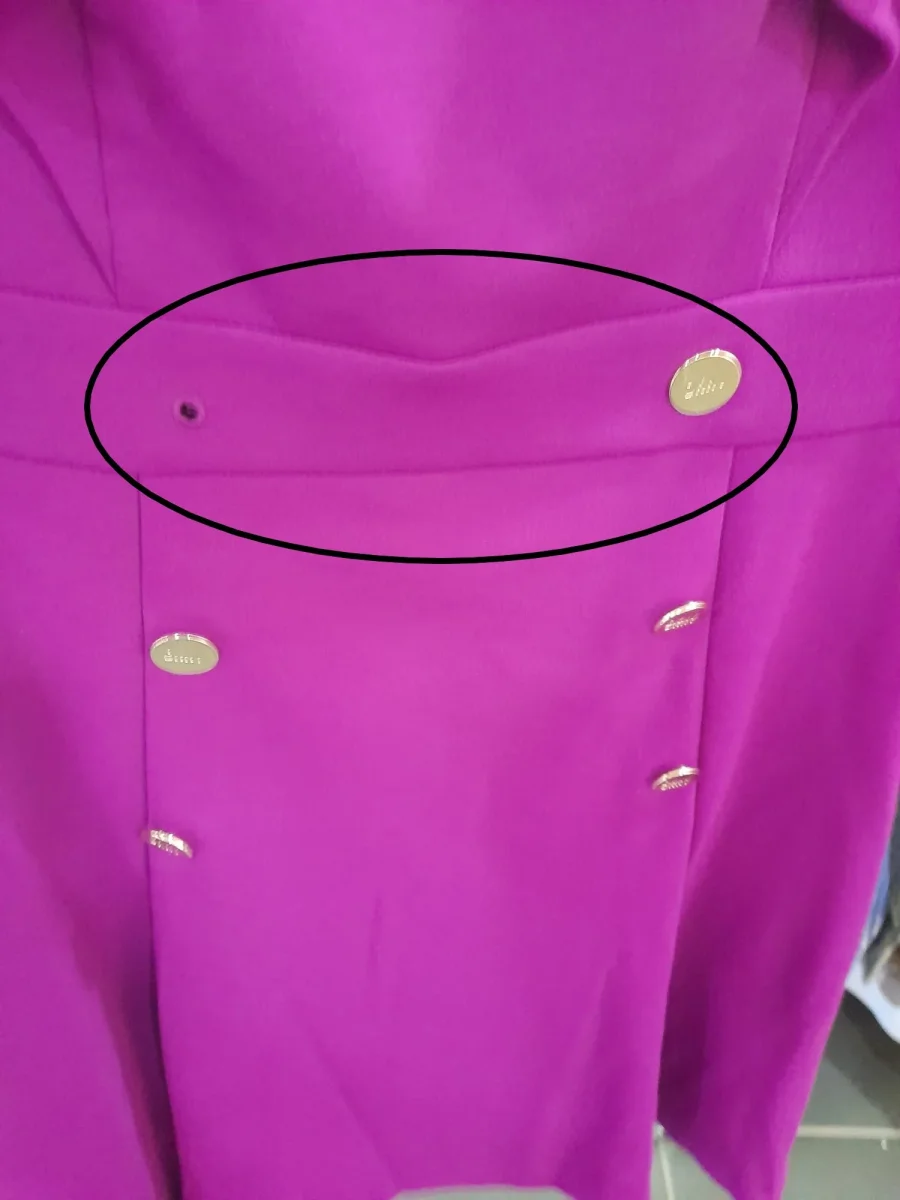 VESTIDO MORADO MIDI CON TIRANTES DKNY( TARA FALTA BOTON ) - Imagen 3