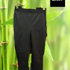 LEGGING NEGRO POLIPIEL CON LOGO DKNY EN CINTURA ( TARA DESCOSIDO EN CINTURA )