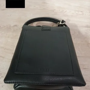 BOLSO MINI NEGRO DE PIEL CON ASAS DE MANO Y LARGA DKNY ( TARA PEQUEÑAS MARCAS EN PARTE DELANTERA Y ROTURA ENGANCHE ASA LARGA )