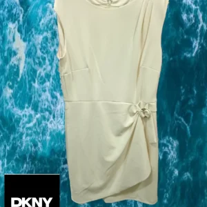 VESTIDO MIDI BLANCO ROTO SIN MANGAS Y CON DETALLE METÁLICO EN CINTURA DKNY