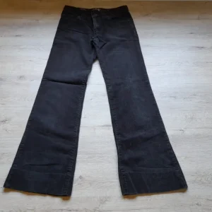 PANTALÓN NEGRO DE PANA SEÑORA