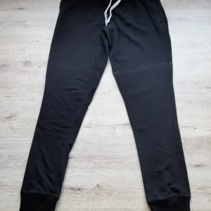 PANTALÓN NEGRO DE CHANDAL UNISEX