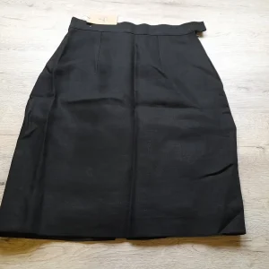 FALDA NEGRA CORTA LINO