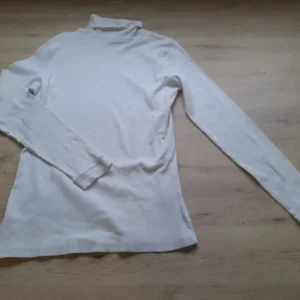 CAMISETA BLANCA M/L DE CANALÉ (PEQUEÑA MANCHA EN MANGA IZQUIERDA)
