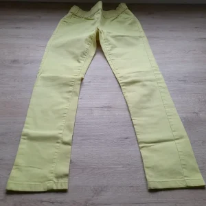 PANTALÓN JOGGER AMARILLO LIMA ELÁSTICO