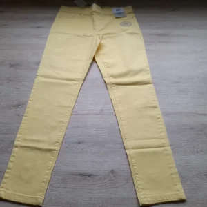 PANTALÓN TIPO JOGGER AMARILLO ELÁSTICO (CON ETIQUETA)