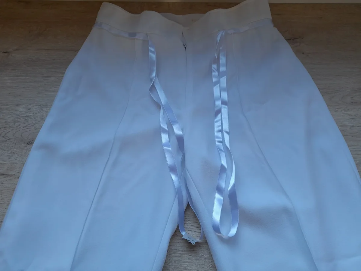 PANTALÓN BLANCO MUJER DE VESTIR CON FORRO Y LAZO PARA CINTURA - Imagen 3