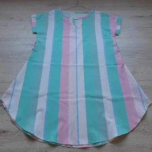BLUSA ENTALLADA M/C RAYAS MULTICOLOR (FALTA CINTURÓN)