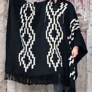 PONCHO ATADO A041 – UN PAÑO TRAMA FINA, URDIMBRE FINA – SOLO POR PEDIDO