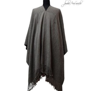 PONCHO DE OVEJA O010/005 GRIS CON FLECOS GRIS UN PAÑO – SOLO POR PEDIDO