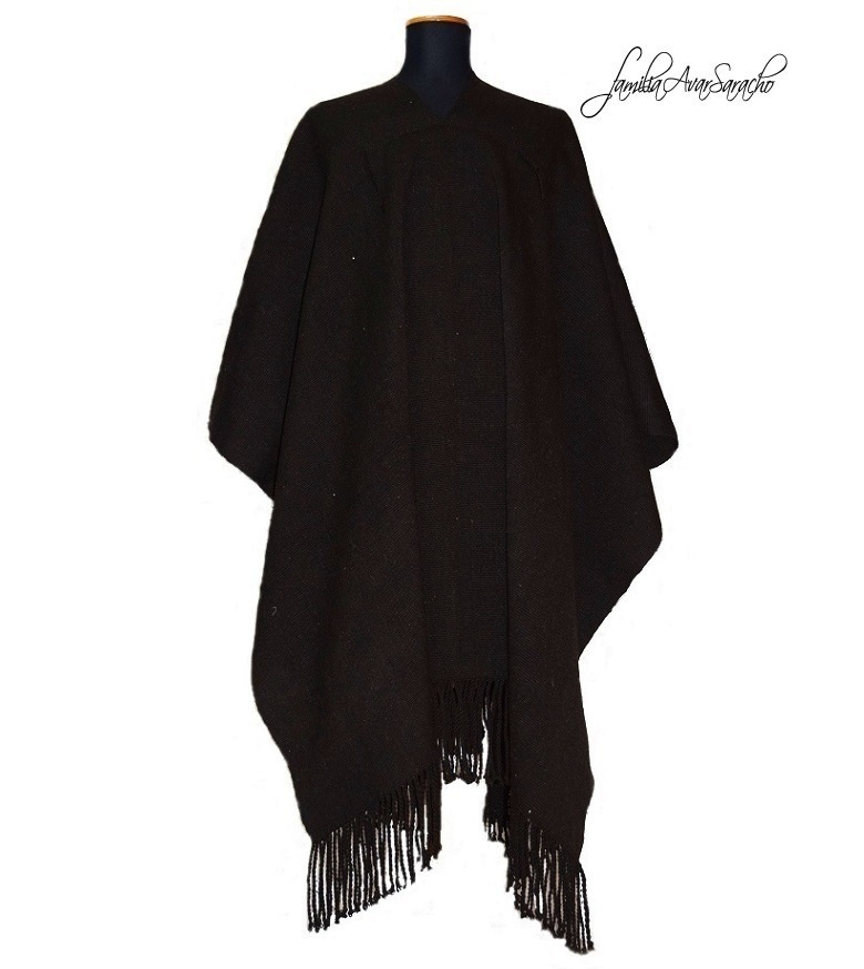 PONCHO DE OVEJA O010/001 NEGRO CON FLECOS NEGRO UN PAÑO – DISPONIBLE - Imagen 2