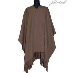 PONCHO DE OVEJA O010/007 MARRON CON FLECOS – UN PAÑO – DISPONIBLE